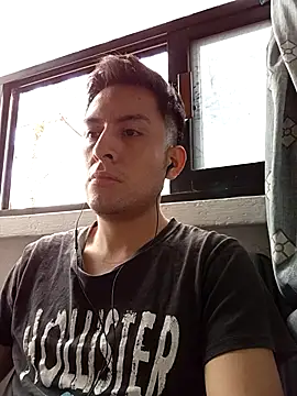 aczinovelez342 online show from October 15, 7:44 pm