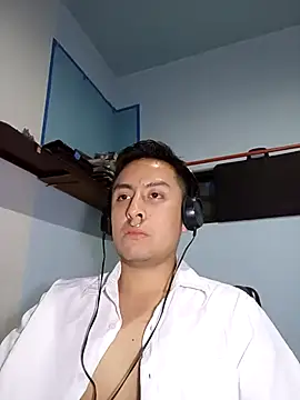 Snapshot of aczinovelez342 chatting on November 7, 6:18 am aczinovelez342 online show from November 7, 6:18 am