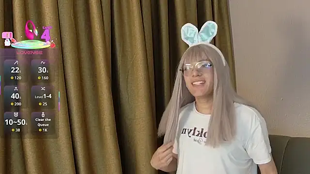 Snapshot of Breidyhard chatting on October 28, 4:02 am Breidyhard online show from October 28, 4:02 am