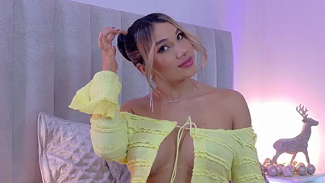 NicoleArmani online show from December 22, 7:58 pm