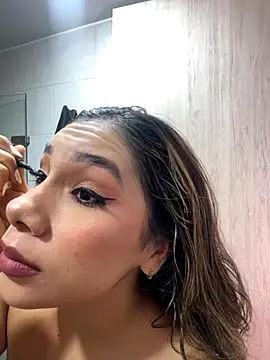 NicoleArmani online show from October 21, 4:28 pm