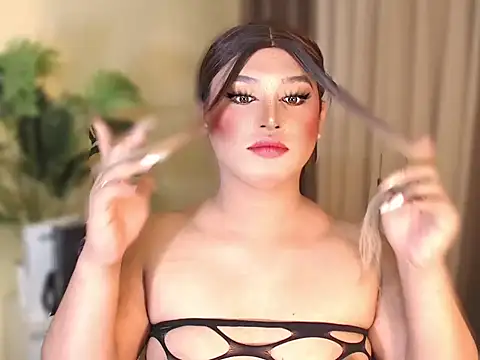 Snapshot of UrGoddess_Kiera chatting on October 14, 4:29 pm UrGoddess Kiera online show from October 14, 4:29 pm