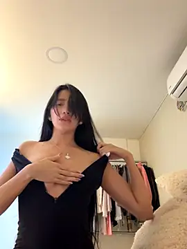 Snapshot of Min_junn chatting on September 15, 2:56 am Min junn online show from September 15, 2:56 am