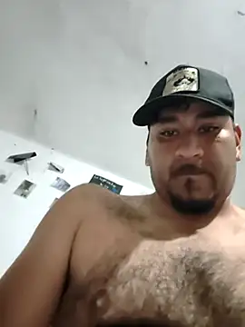 Snapshot of Ferxxxo1503 chatting on February 6, 5:47 am Ferxxxo1503 online show from February 6, 5:47 am