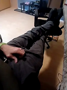 grnmtnghost802 online show from October 18, 8:55 pm