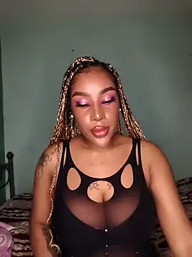 Queen Amara online show from October 6, 1:40 am
