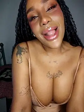 Queen Amara online show from April 24, 4:14 am