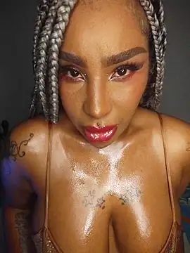 Queen Amara online show from June 10, 4:13 am