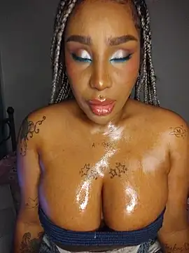 Queen Amara online show from July 3, 4:08 am