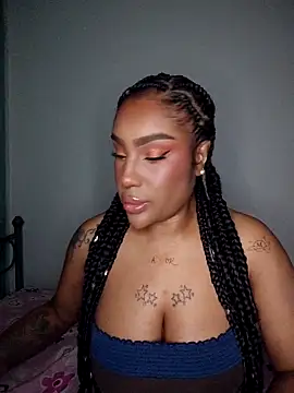 Queen Amara online show from April 14, 3:33 am