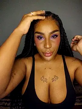Queen Amara online show from May 4, 3:43 am