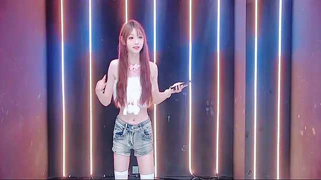 queen-001 online show from October 10, 10:54 pm