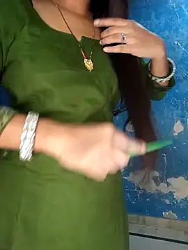 Snapshot of Komal-Rajput chatting on November 15, 6:28 am Komal-Rajput online show from November 15, 6:28 am