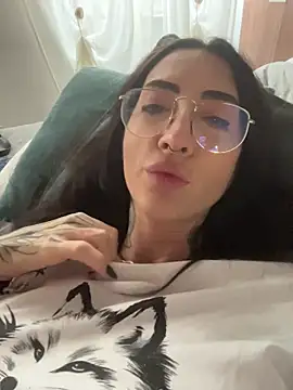 nikkaanderic online show from January 14, 11:14 am