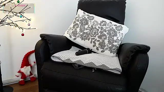 GingerAleMILF online show from January 18, 1:03 pm