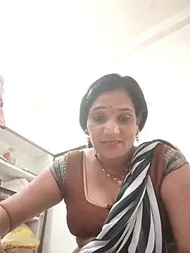 Snapshot of Hot-kal93 chatting on September 20, 7:35 am Hot-kal93 online show from September 20, 7:35 am