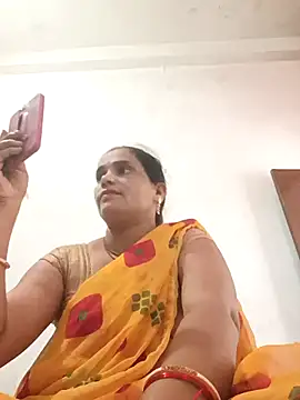 Snapshot of Hot-kal93 chatting on September 18, 6:38 am Hot-kal93 online show from September 18, 6:38 am