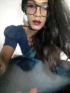 Snapshot of Winterbunny95 chatting on September 19, 9:19 pm Winterbunny95 online show from September 19, 9:19 pm