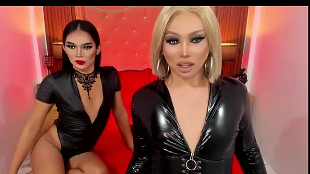 Snapshot of gordeushotcummer chatting on October 6, 9:43 am gordeushotcummer online show from October 6, 9:43 am