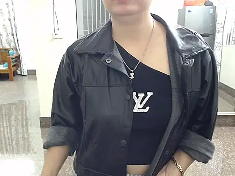 Ami 8x online show from November 5, 1:25 pm