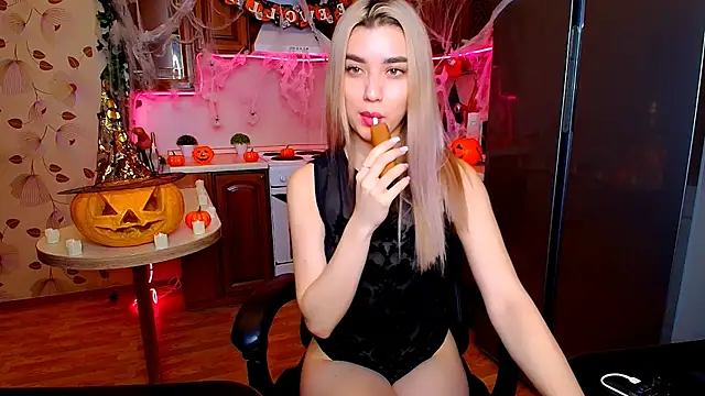 MaryamXSX online show from October 30, 1:04 am