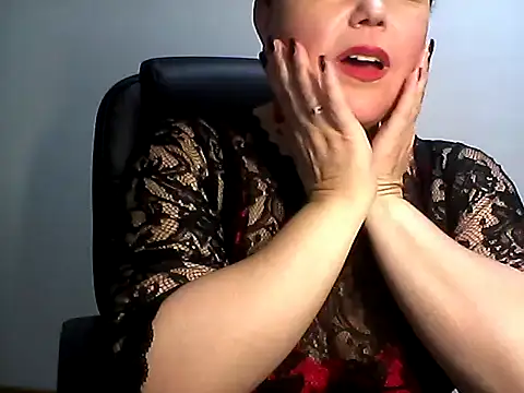 EllaLove2277 online show from October 26, 6:30 pm