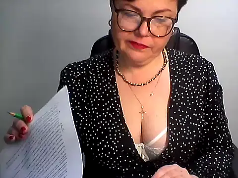 EllaLove2277 online show from February 5, 6:53 am