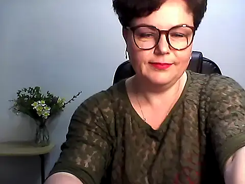 EllaLove2277 online show from April 13, 11:58 am