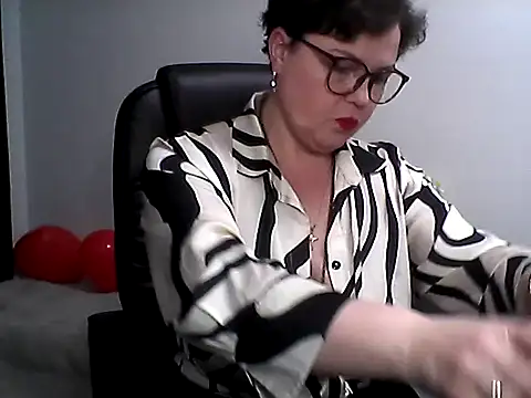 EllaLove2277 online show from February 21, 5:04 pm