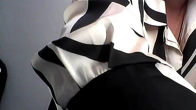 EllaLove2277 online show from December 3, 5:41 am