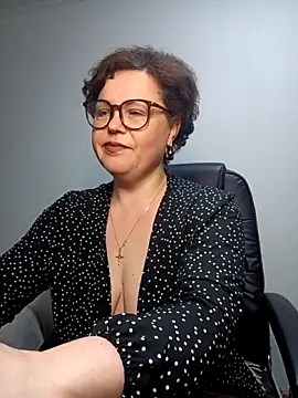 EllaLove2277 online show from April 8, 5:31 am