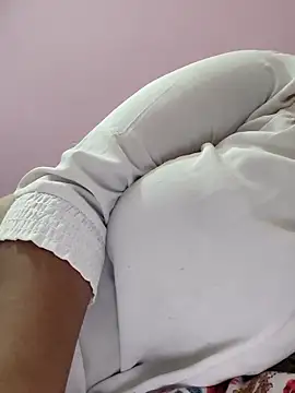 bitch-horny online show from September 20, 2:44 pm