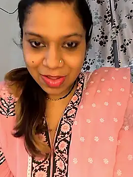 Snapshot of SpicykhalifaX chatting on May 9, 6:39 am SpicykhalifaX online show from May 9, 6:39 am