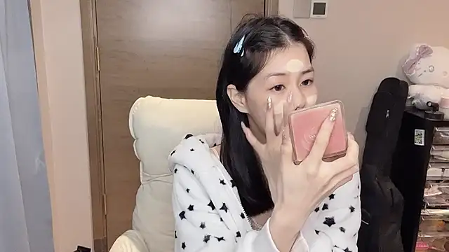 Koi-00 online show from February 1, 6:33 am