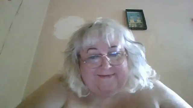 Snapshot of Lala-Love56 chatting on June 28, 4:02 pm Lala-Love56 online show from June 28, 4:02 pm