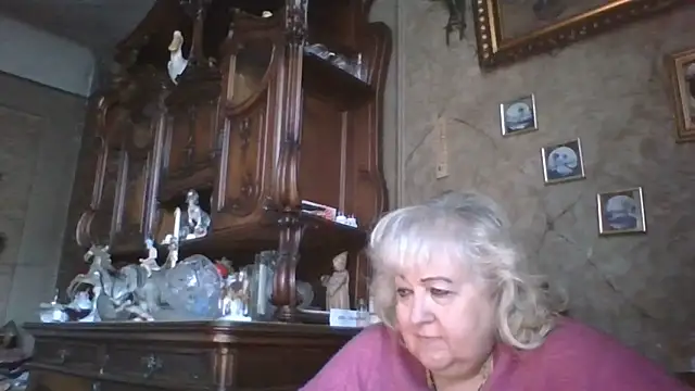 Snapshot of Lala-Love56 chatting on June 3, 5:17 pm Lala-Love56 online show from June 3, 5:17 pm