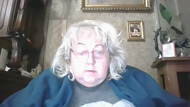 Lala-Love56 online show from October 31, 6:37 pm