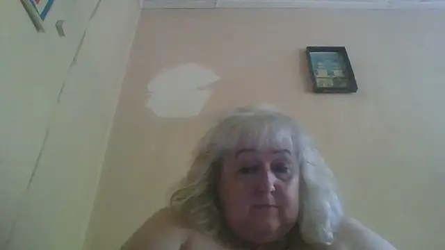 Snapshot of Lala-Love56 chatting on June 21, 3:29 pm Lala-Love56 online show from June 21, 3:29 pm
