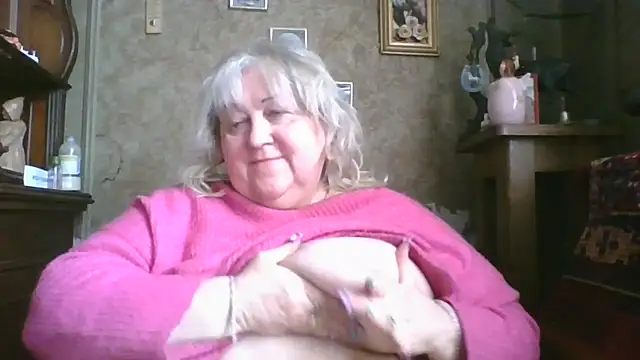 Lala-Love56 online show from April 8, 9:11 am