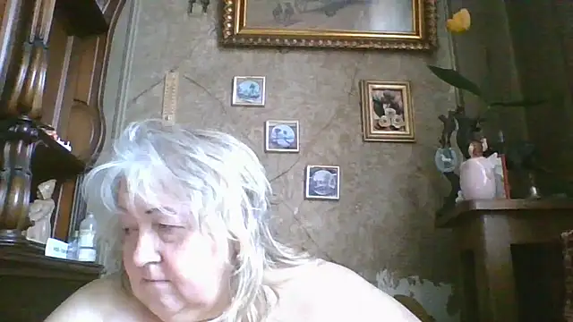 Lala-Love56 online show from April 4, 6:42 am