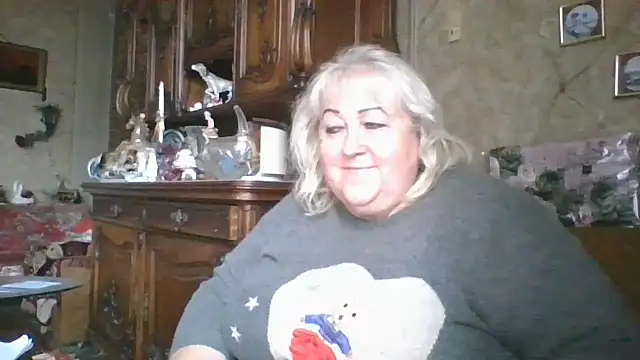 Lala-Love56 online show from September 30, 9:15 am