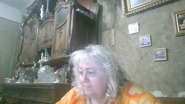 Snapshot of Lala-Love56 chatting on June 22, 7:22 pm Lala-Love56 online show from June 22, 7:22 pm