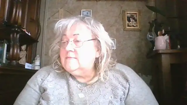 Lala-Love56 online show from April 3, 6:31 am