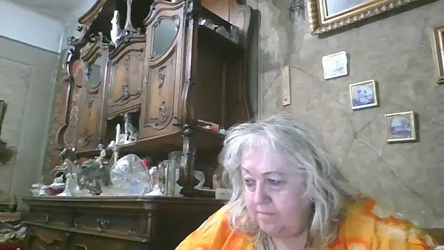 Snapshot of Lala-Love56 chatting on June 10, 9:38 pm Lala-Love56 online show from June 10, 9:38 pm