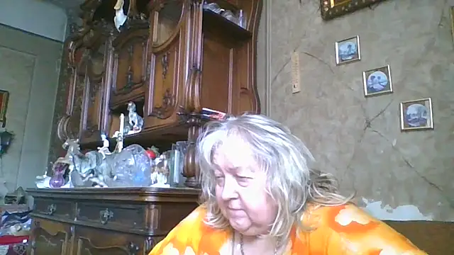 Snapshot of Lala-Love56 chatting on June 27, 6:52 am Lala-Love56 online show from June 27, 6:52 am