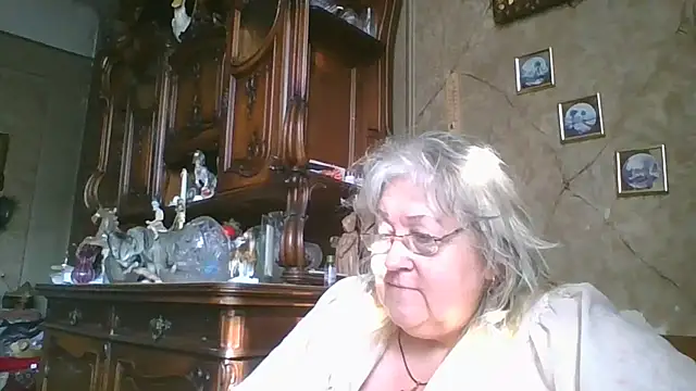 Snapshot of Lala-Love56 chatting on July 5, 5:47 am Lala-Love56 online show from July 5, 5:47 am