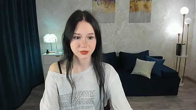 VioletHarme online show from April 16, 11:44 am