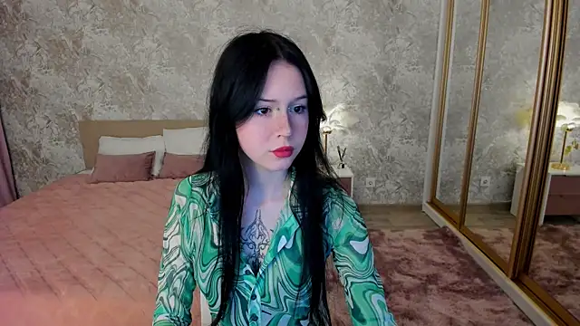 VioletHarme online show from April 12, 3:43 am