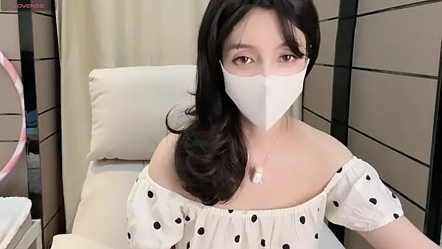 Snapshot of _Ling_Ling chatting on October 8, 1:34 pm Ling Ling online show from October 8, 1:34 pm