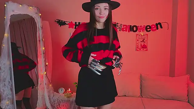 OliviaKis  online show from October 31, 7:38 am